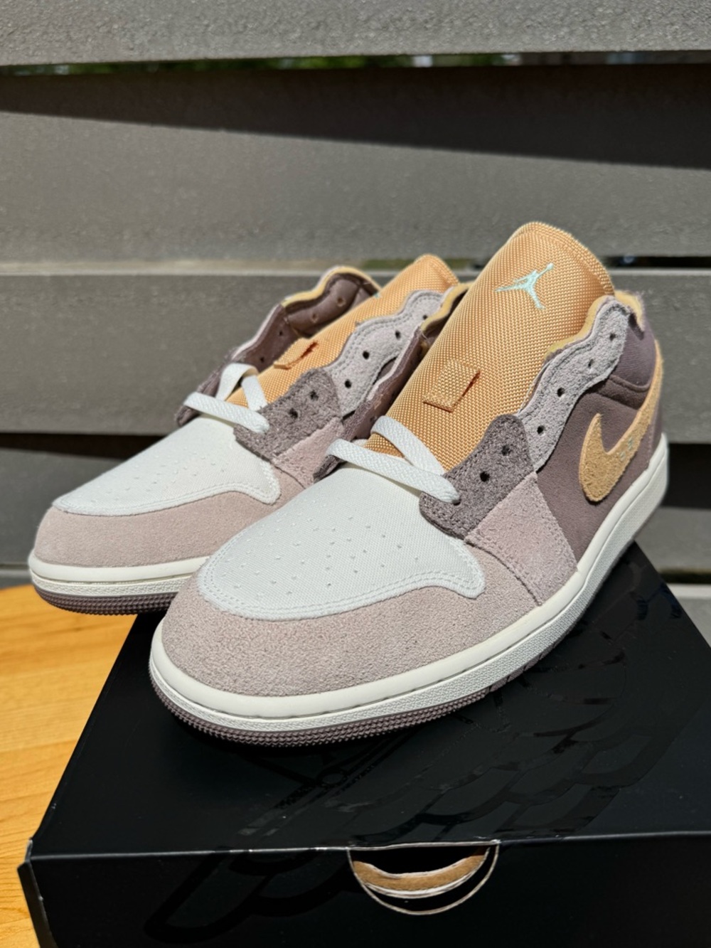 Jordan Retro 1 Low Craft